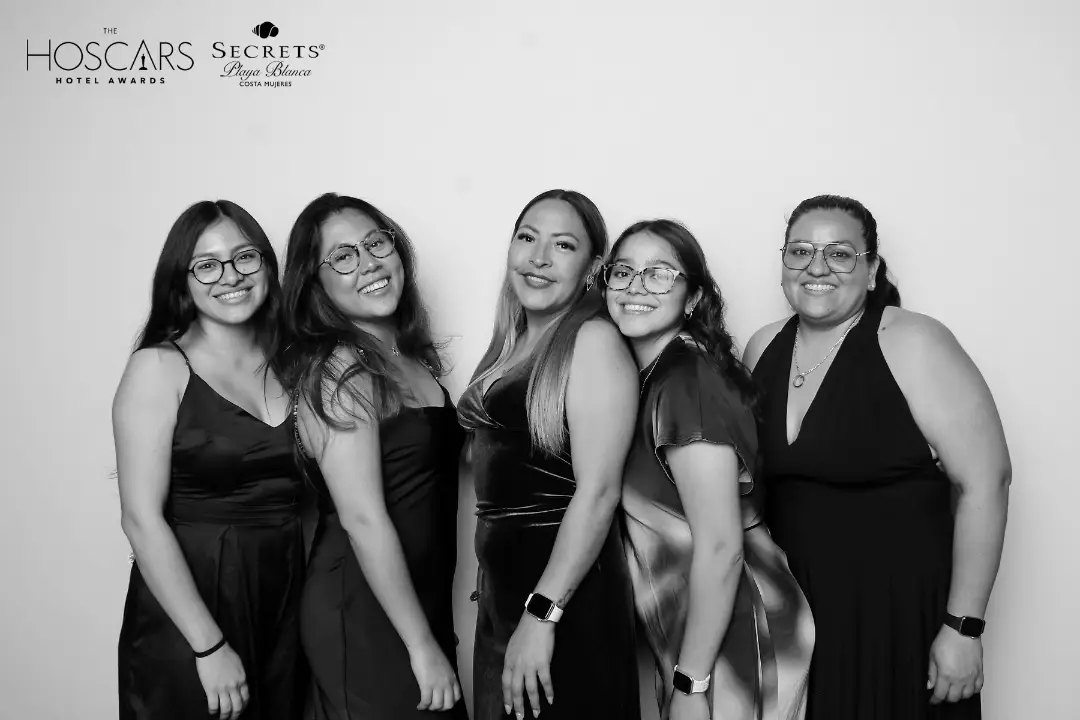 9. Foto The Portrait Heroes